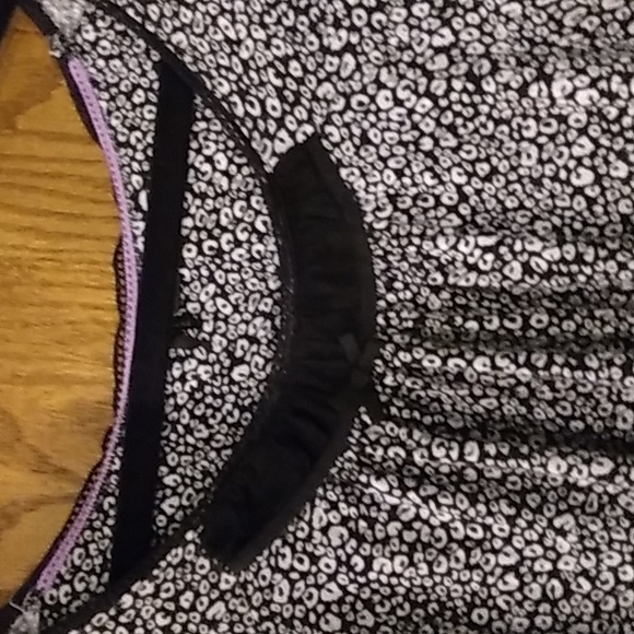 Women's Kensie Two Piece Pajama Set - Picture 5 of 10